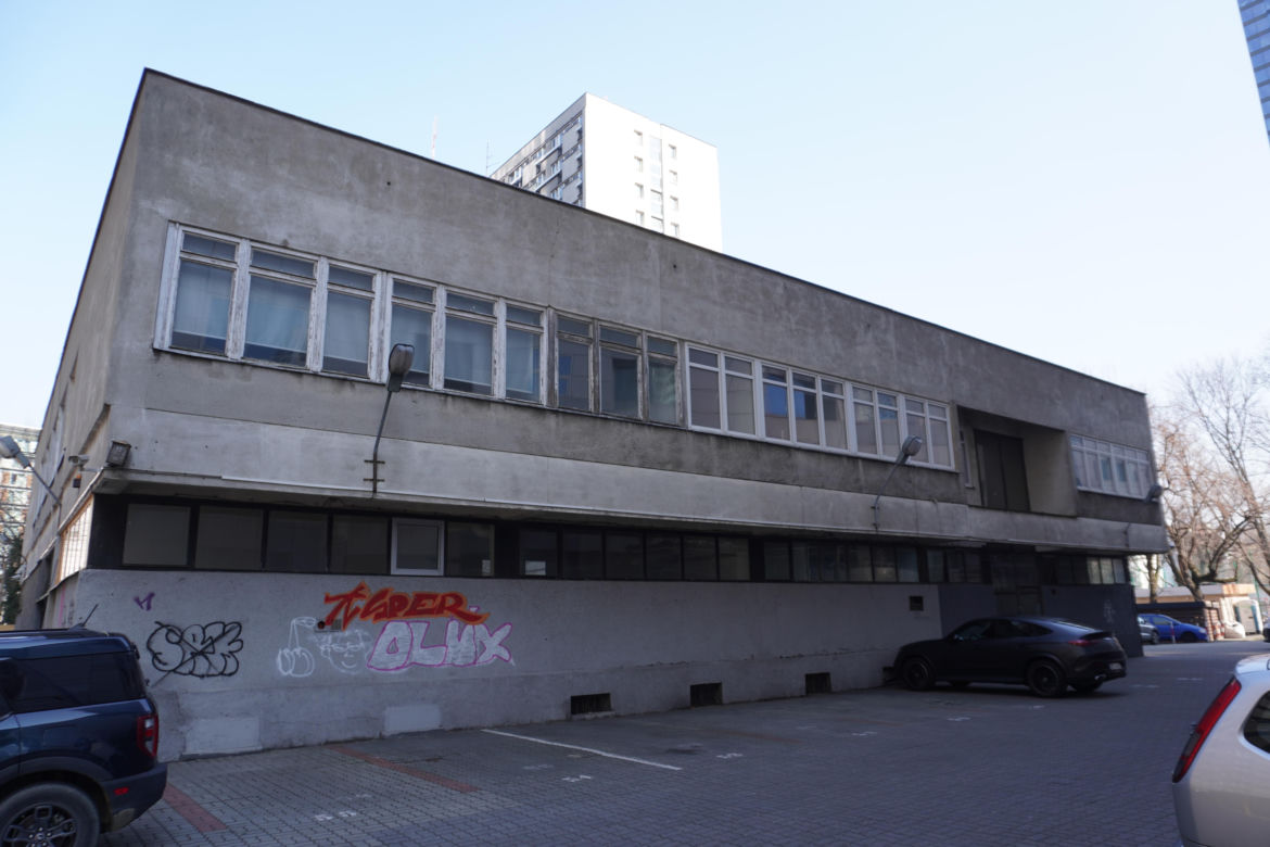 Sprzedana za blisko 30 milionów działka przy Twardej 16A