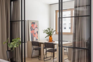 Mieszkanie projektu WOZ. design na Kolejowej, Warszawa