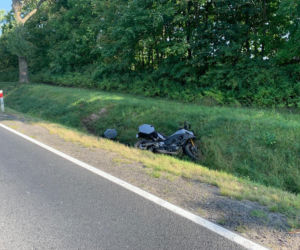 Wypadek pod Gnieznem. Motocyklista reanimowany na drodze