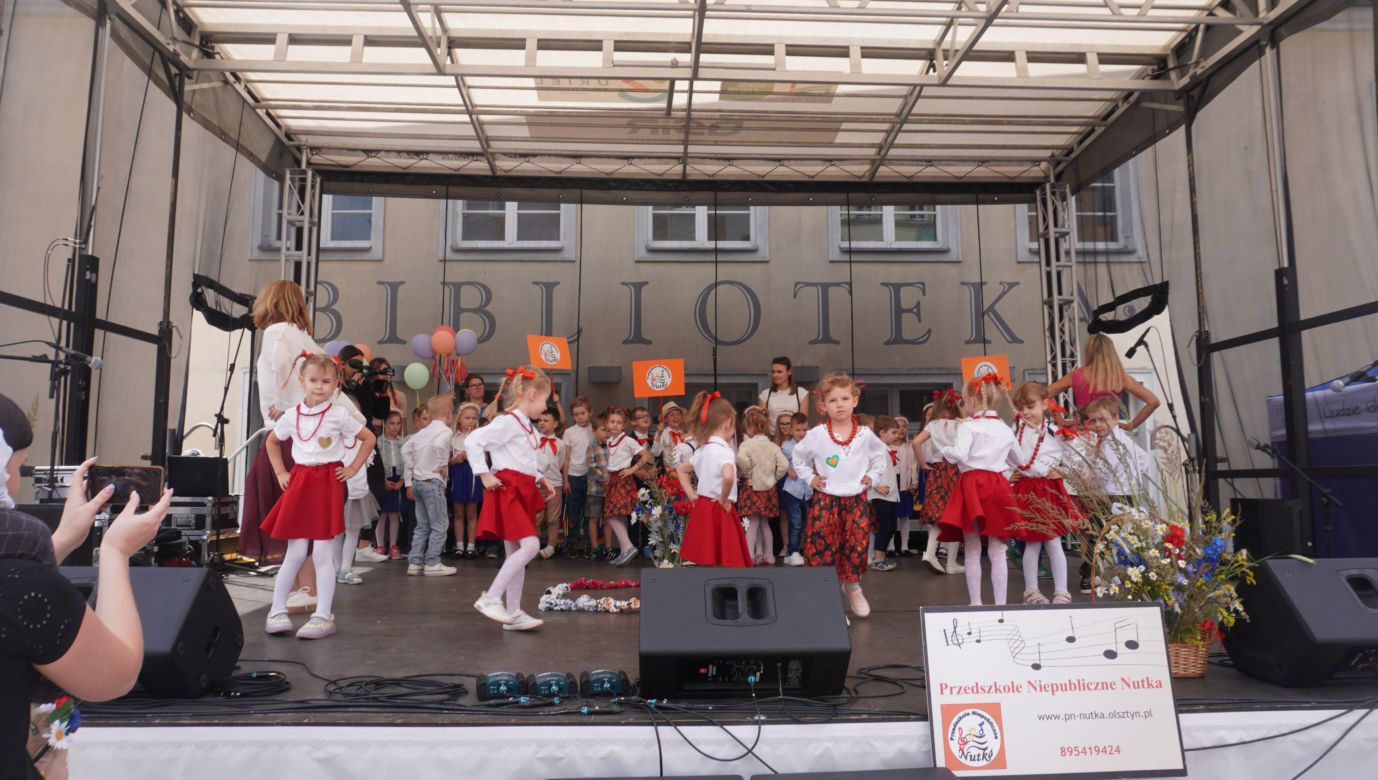 Dni Muzyki 2024  w Olsztynie. Stare Miasto opanowali miłośnicy tańca i śpiewu. Zobacz zdjęcia!