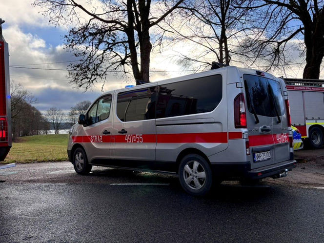 Cysterna przewróciła się na krajowej "szesnastce"