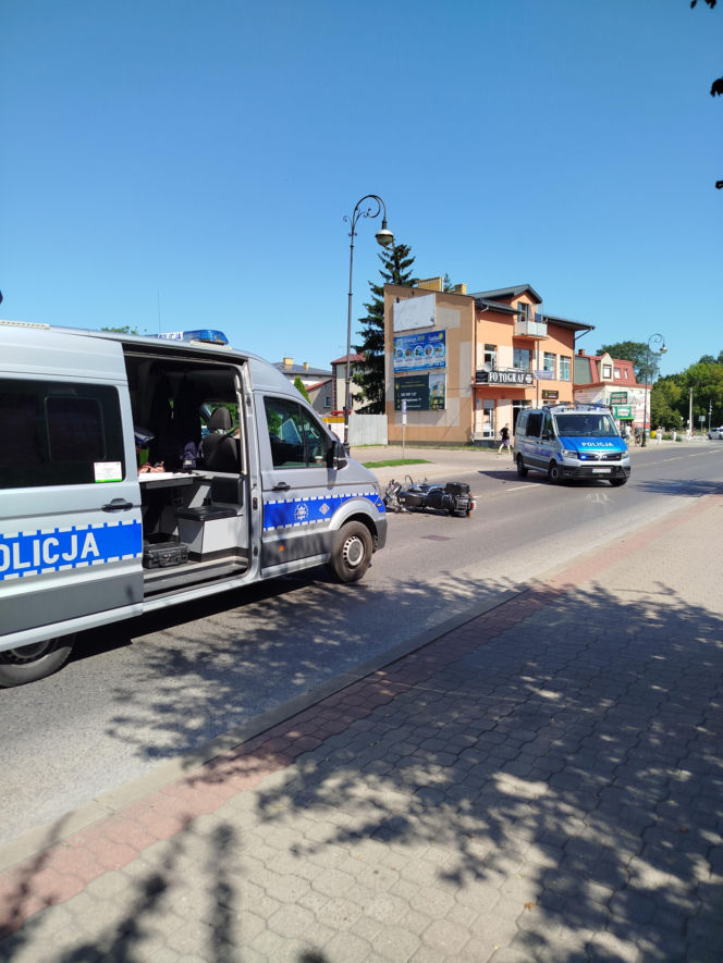 Zderzenie motocyklisty z osobówką na ul. Wojskowej w Siedlcach