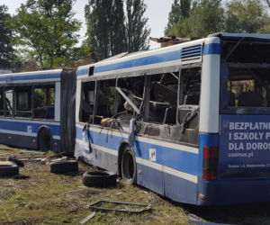 Tak wygląda autobus po wybuchu bomby, którą chciał stworzyć Paweł R.