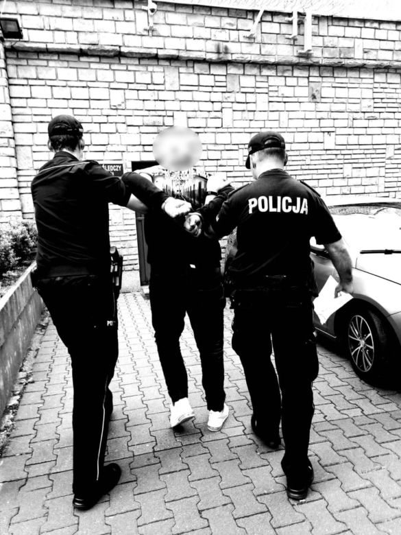 TERRORYZOWALI obsługę i kradli pieniądze! Bandyci z Poznania w rękach policji 