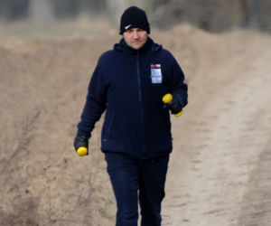 Sikorski nosi brudne szmaty