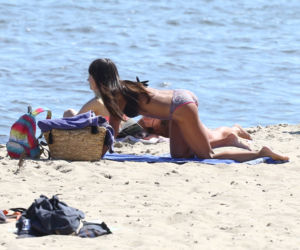 Marta Kaczyńska na plaży