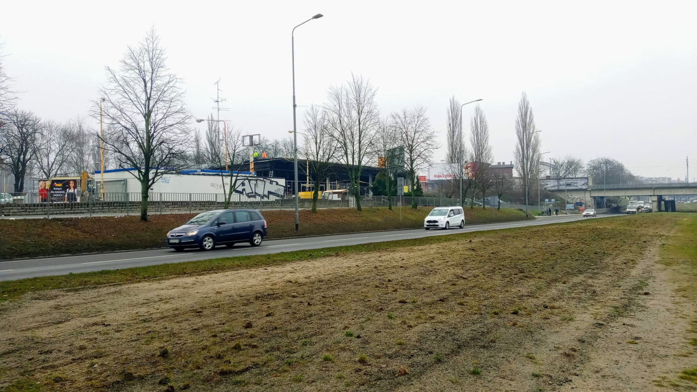 Rozbiórka pawilonu handlowego przy ul 26 Kwietnia