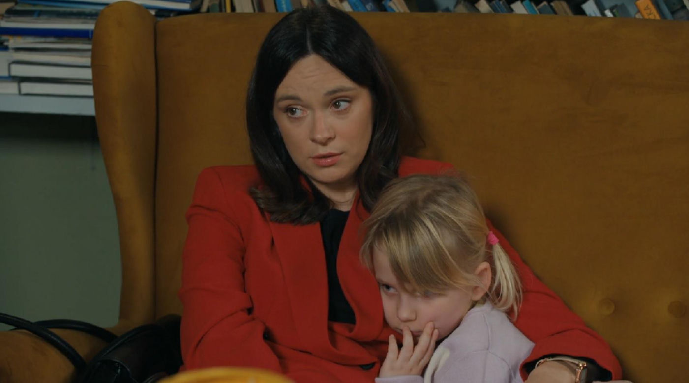 Barwy szczęścia, odcinek 3180. Natalia (Maria Dejmek), Lea (Lena Sobota)