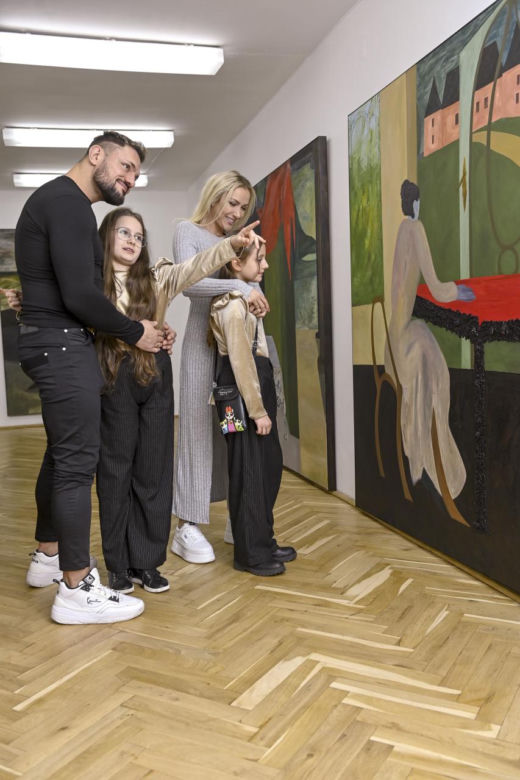 Eliza i Trybson z córkami: Victorią i Kornelią