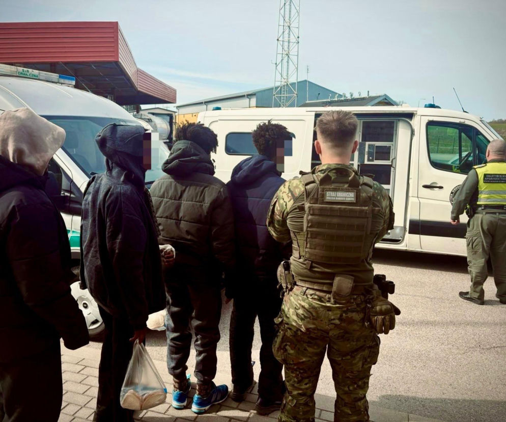 Uchodźcy z Somalii próbowali dostać się do Niemiec. Wpadli w ręce pograniczników