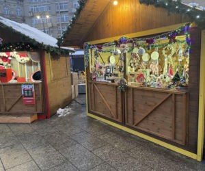 Pokémony, różowe gofry i zaskakujące różnice w cenach. Porównaliśmy łódzkie jarmarki