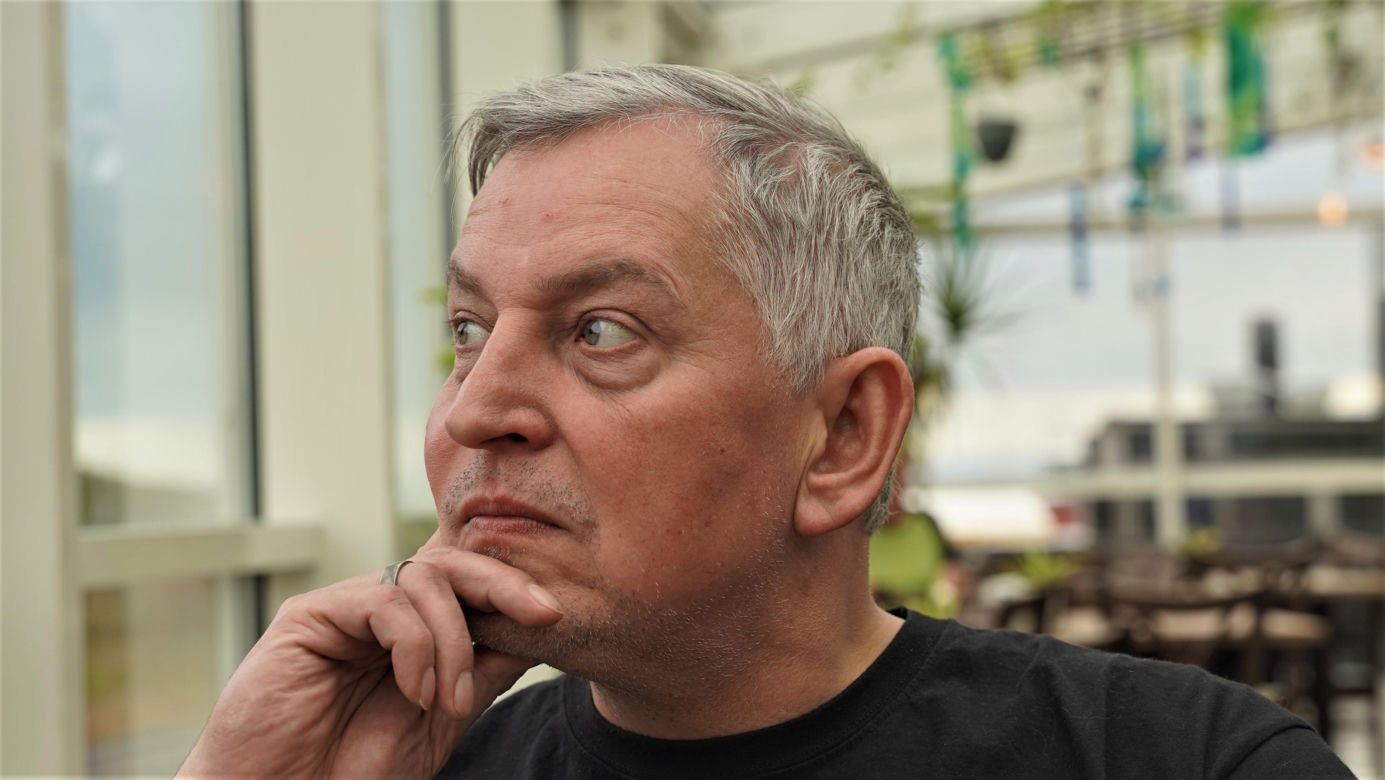 Ryszard Kruk to reżyser i kandydat Trzeciej Drogi w wyborach 2024 w Toruniu