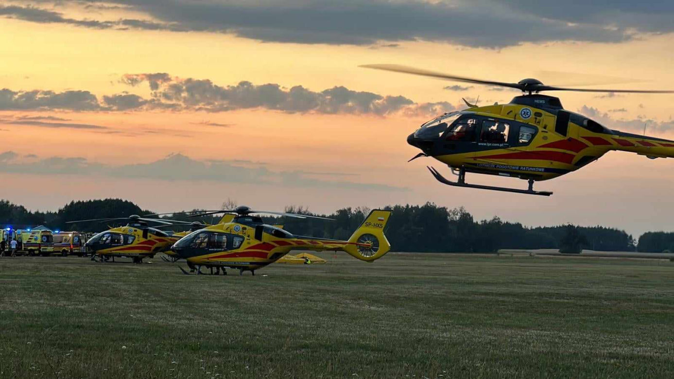 Katastrofa samolotu, spadł na hangar pełen ludzi pod Nowym Dworem Mazowieckim! Są ofiary