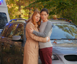 Pierwsza miłość. Teresa Żukowska (Ewa Skibińska), Kinga (Aleksandra Zienkiewicz)