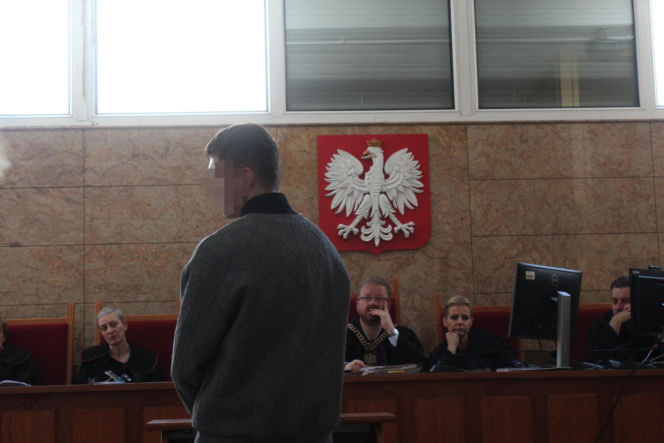 Kacper przeżył 6 ciosów siekierą. Teraz chce 150 tysięcy zł od agresora