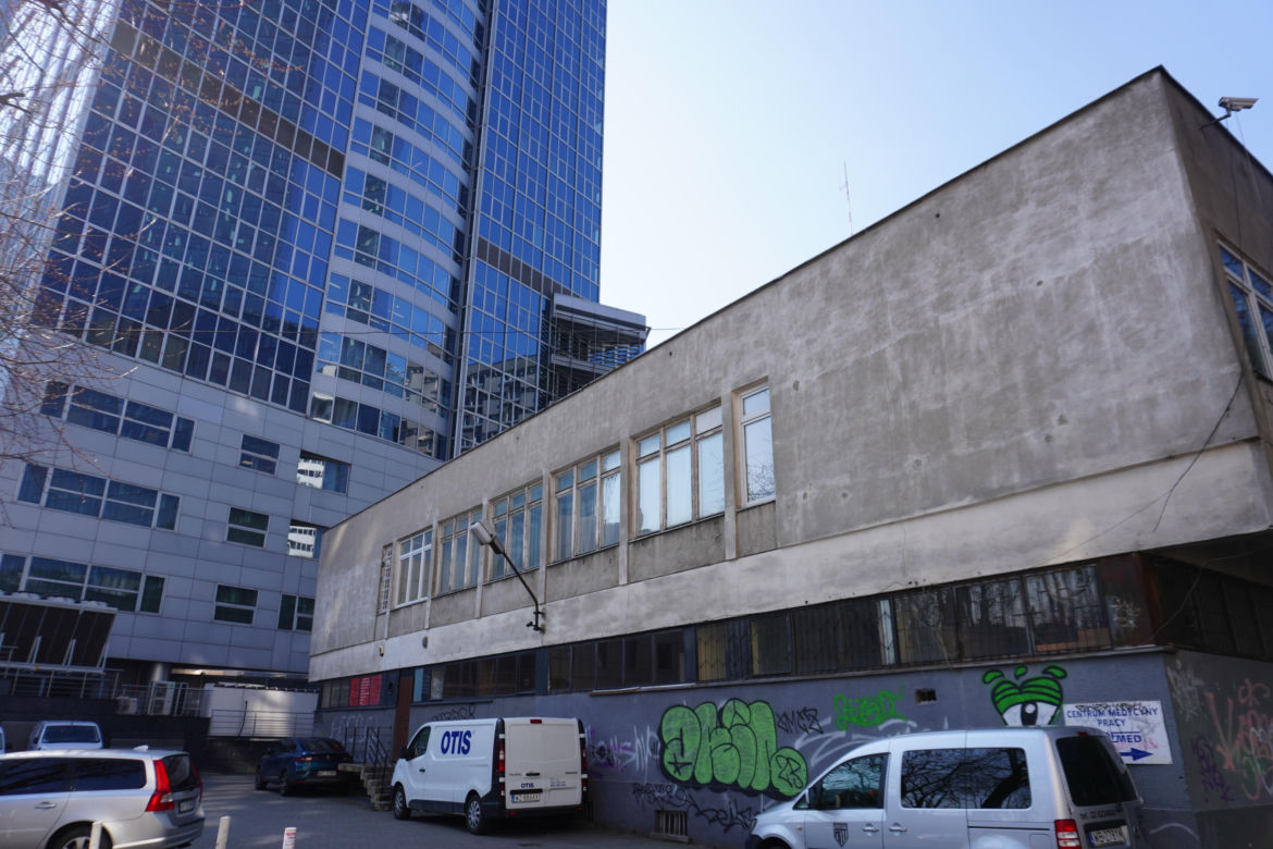 Sprzedana za blisko 30 milionów działka przy Twardej 16A