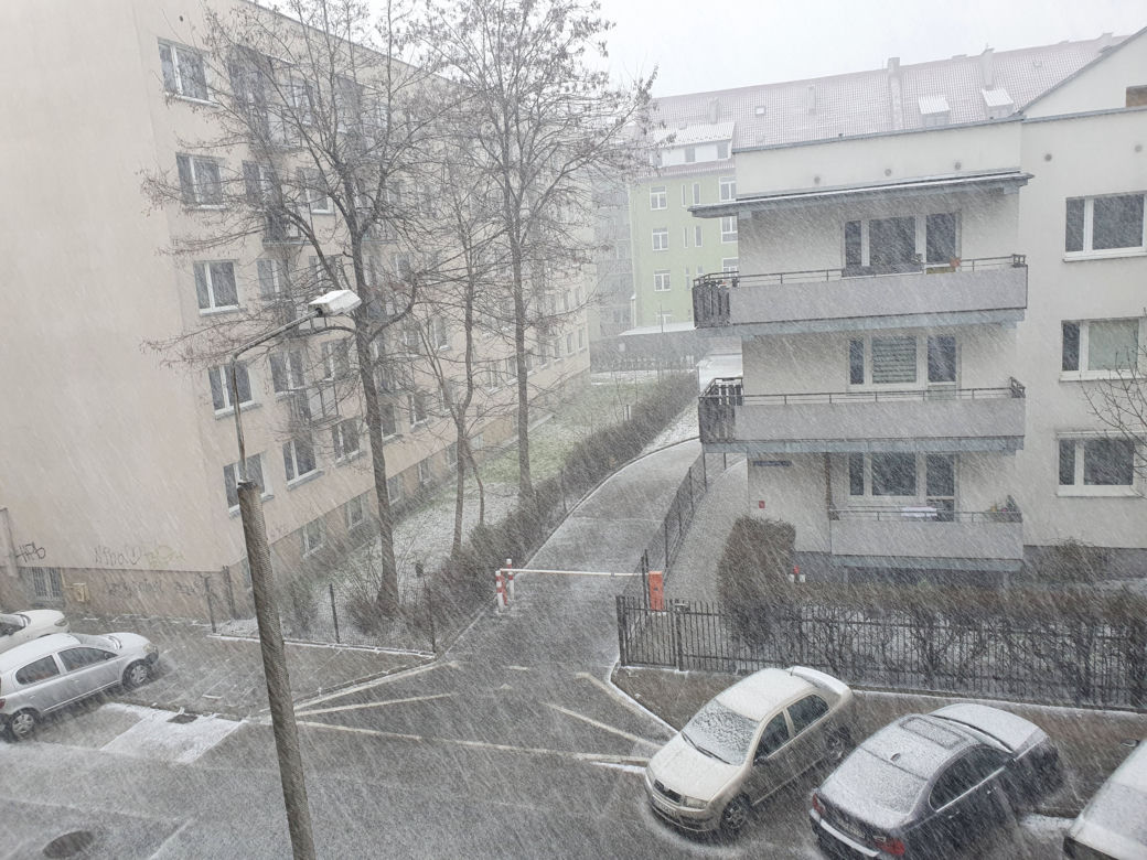 Atak zimy w Toruniu! Utrudnienia dla kierowców 
