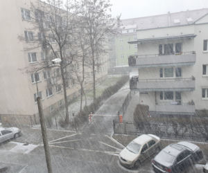 Atak zimy w Toruniu! Utrudnienia dla kierowców 