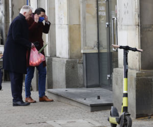 Pierwsze zdjęcia Jarosława Gowina. Polityk o walce z chorobą: Wróciłem tak silny, jak nigdy