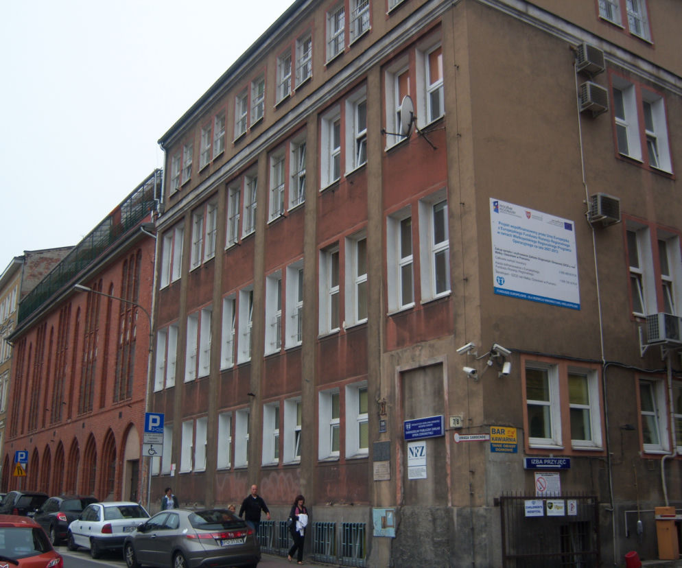 Szpital dziecięcy przy ulicy Krysiewicza / Poznań