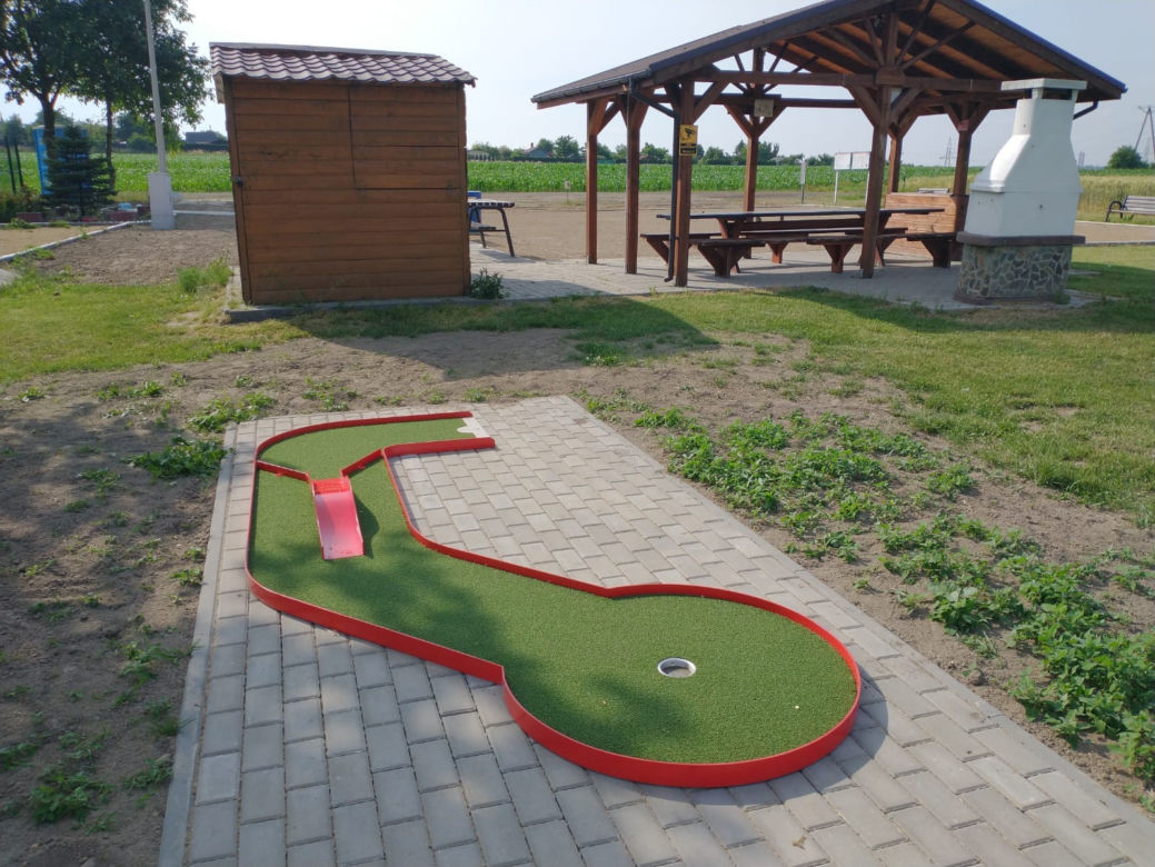 W Bieruniu powstały tory do gry w minigolfa