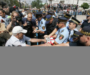 3 sierpnia - Historia krzyża z Krakowskiego Przedmieścia w obrazkach