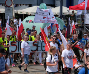 Protest antyszczepionkowców w Katowicach