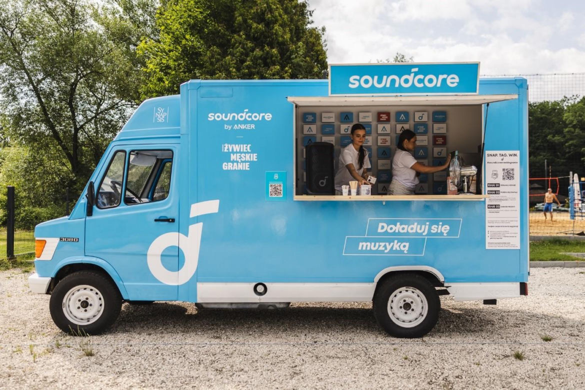 Muzyka z nutą empatii. soundcore i Anker na trasie Żywiec Męskie Granie 2025 