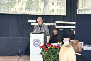 Czwartoklasiści po absolutorium. Wkrótce matury