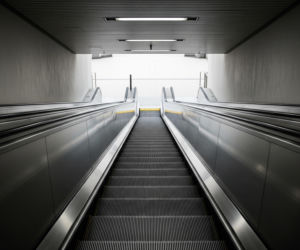 Rozbój na Kabatach. Kto zaatakował pasażera metra?