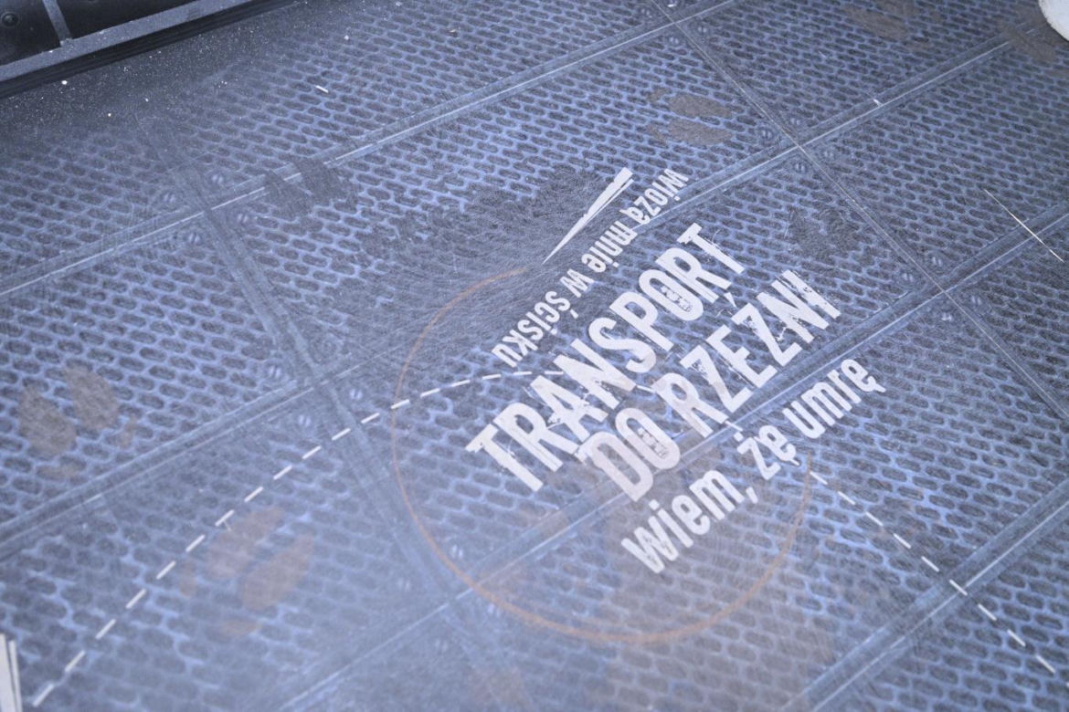 Reporterzy "Super Expressu" zamienili się w świnie. To pierwsze takie miejsce w Polsce. Nietypowy escape room w Warszawie