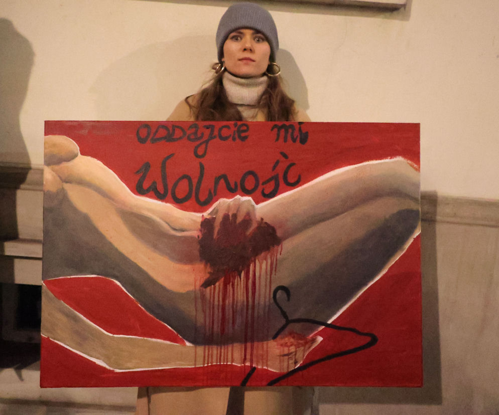 Ani jednej więcej. Najmocniejsze hasła na protestach po śmierci Izabeli z Pszczyny [ZDJĘCIA]