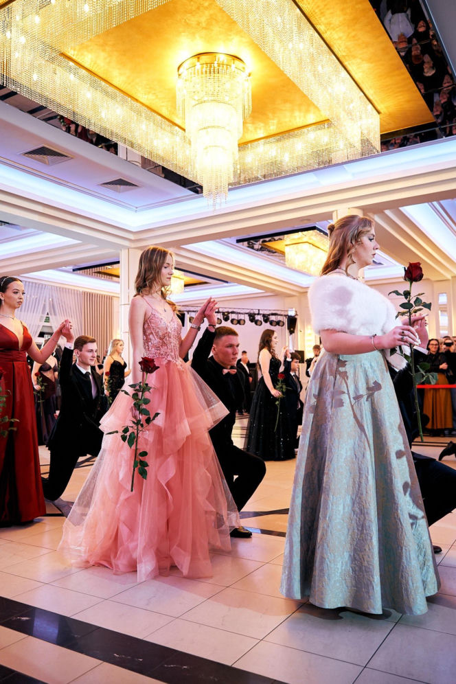 Studniówka siedleckiej Królówki 2026 - walc i polonez