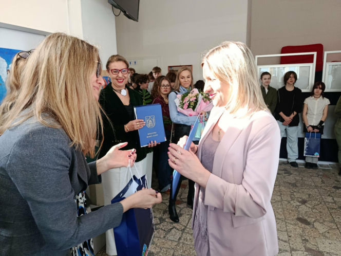 Rysowane malowane do szuflady