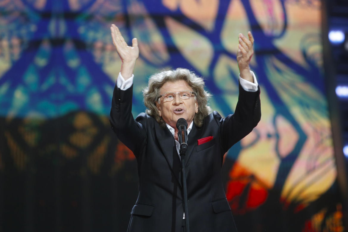 Wodecki „ożył” na scenie w Opolu i zaśpiewał z za grobu w duecie