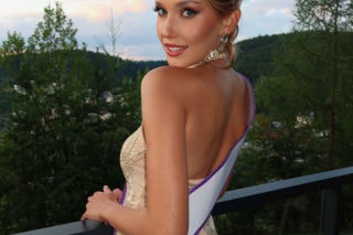 Miss Polski Oliwia Mikulska na stadionie i nie tylko