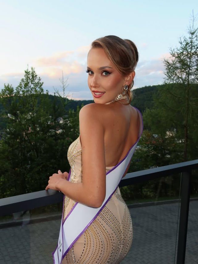 Miss Polski Oliwia Mikulska na stadionie i nie tylko