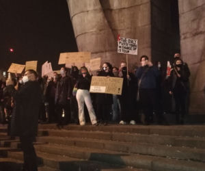Rzeszów nadal strajkuje! Kobiety znów wyszły na ulice miasta [ZDJĘCIA, WIDEO]