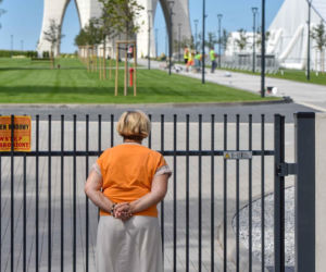 Teren wokół rekordowego pomnika Matki Boskiej w Konotopiu zamknięty z powodów bezpieczeństwa. Chętnych na zwiedzanie jednak nie brakuje