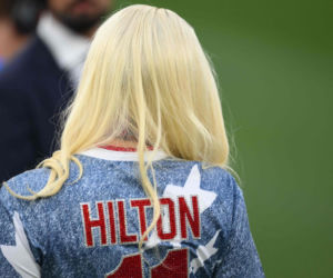 Paris Hilton z dziećmi w dopasowanych stylizacjach