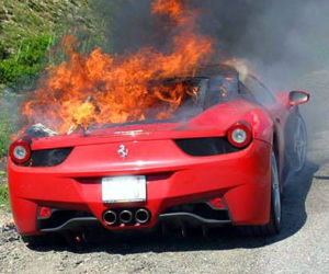 Płonące supersamochody / Ferrari 458 Italia