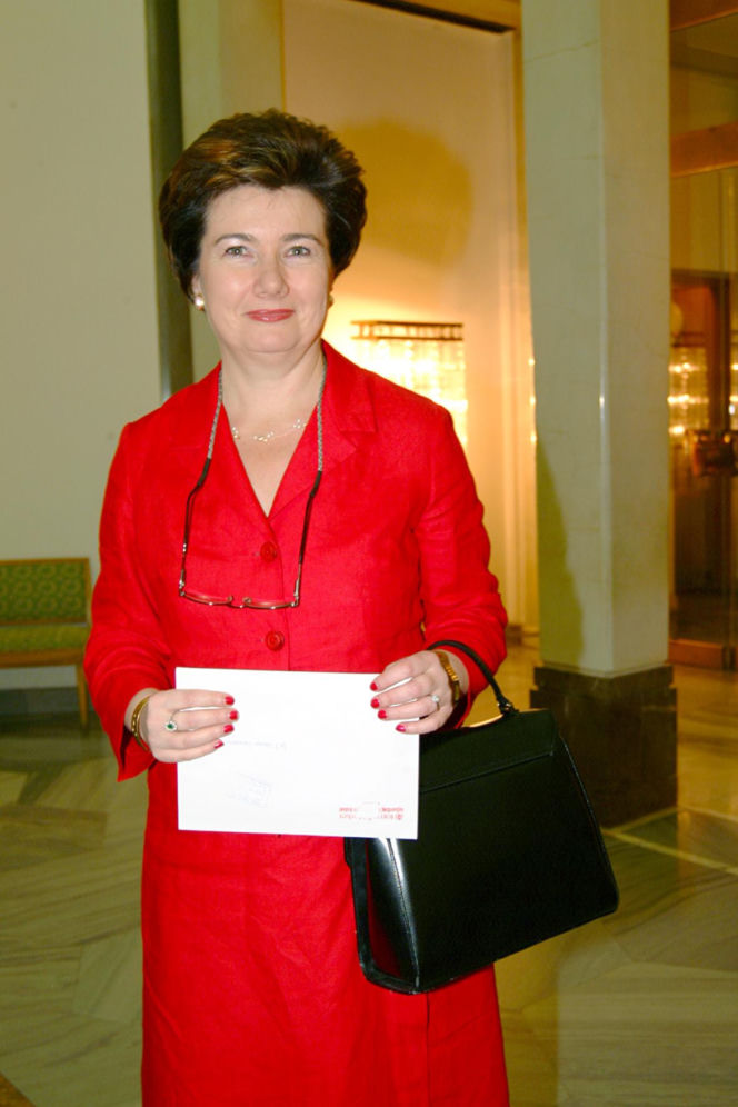 Hanna Gronkiewicz-Waltz zachwyca na zdjęciu sprzed lat! Wygląda niczym gwiazda kina lat 70.