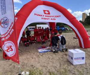Bezpieczna kąpiel zaczyna się od świadomości. Profilaktyka nad zalewem na Brokach
