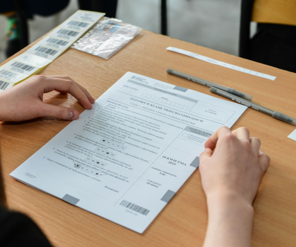 Egzamin Ósmoklasisty 2021 - język polski: temat rozprawki ZSZOKOWAŁ uczniów!