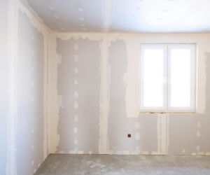 Tragiczny wypadek przerwał marzenia. Ekipa Nasz Nowy Dom walczyła z czasem. ZDJĘCIA domu przed i po remoncie