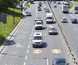 Przez fatalny stan wiaduktów, kierowcy muszą zwolnić do 40 km/h