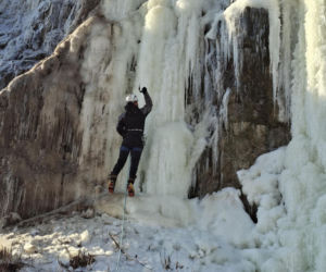 Kielce. Lodospad na Kadzielni