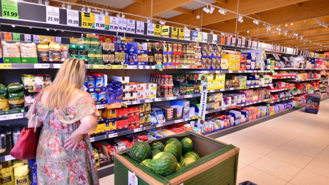 Lidl kusi podwyżkami pensji. Tyle zarobią pracownicy Lidla w 2026 roku