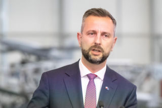 Rok 2027 we Lwowie rokiem UPA i Romana Szuchewycza. Wybuchła gigantyczna burza! Szef MON reaguje