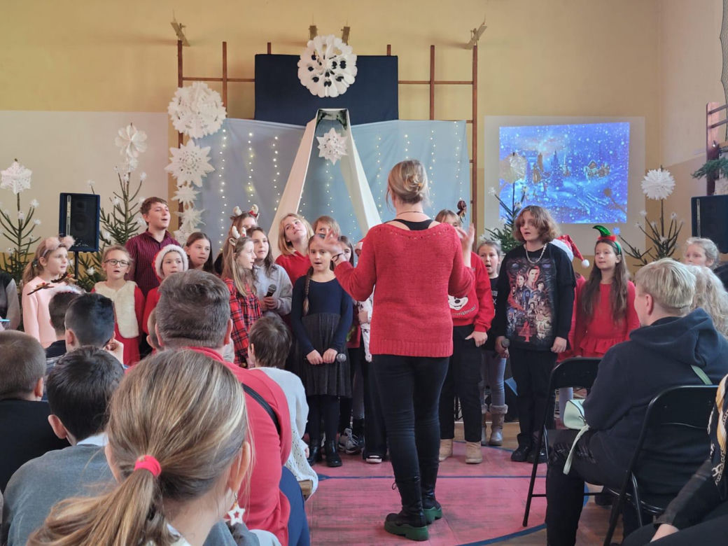 Koncert świąteczny w Szkole Podstawowej nr 13 